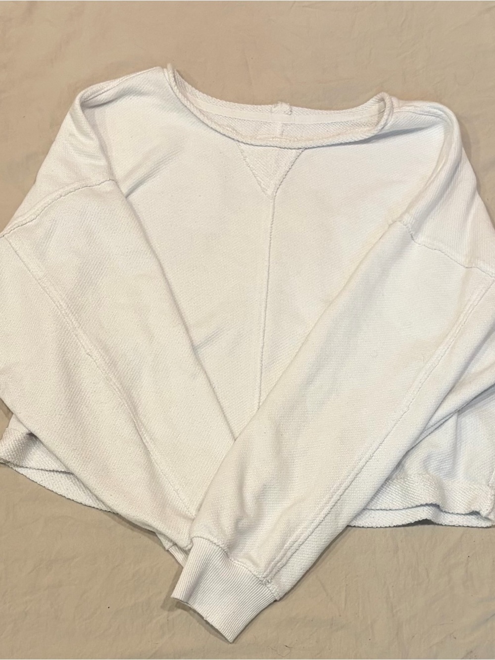 Aeri cropped white sweatshirt